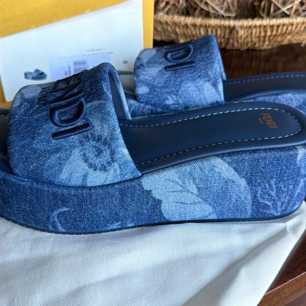 Fendi Blue denim sandals NWT size 40 - Picture 5 of 8